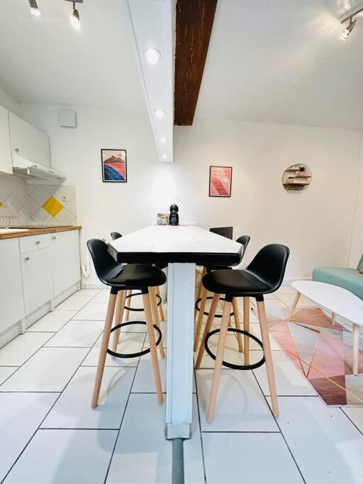 Appartement Confidentiel Laon Exterior foto
